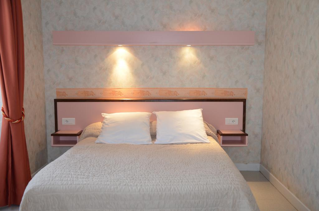 Logis Auberge De L'Allagnonette Saint-Poncy エクステリア 写真