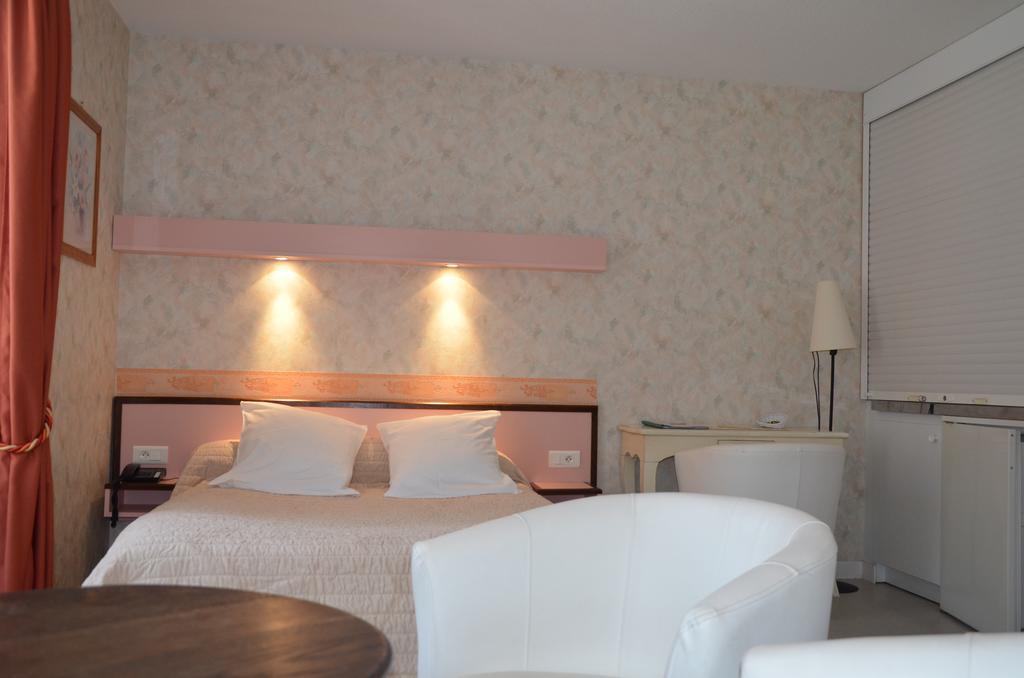 Logis Auberge De L'Allagnonette Saint-Poncy エクステリア 写真