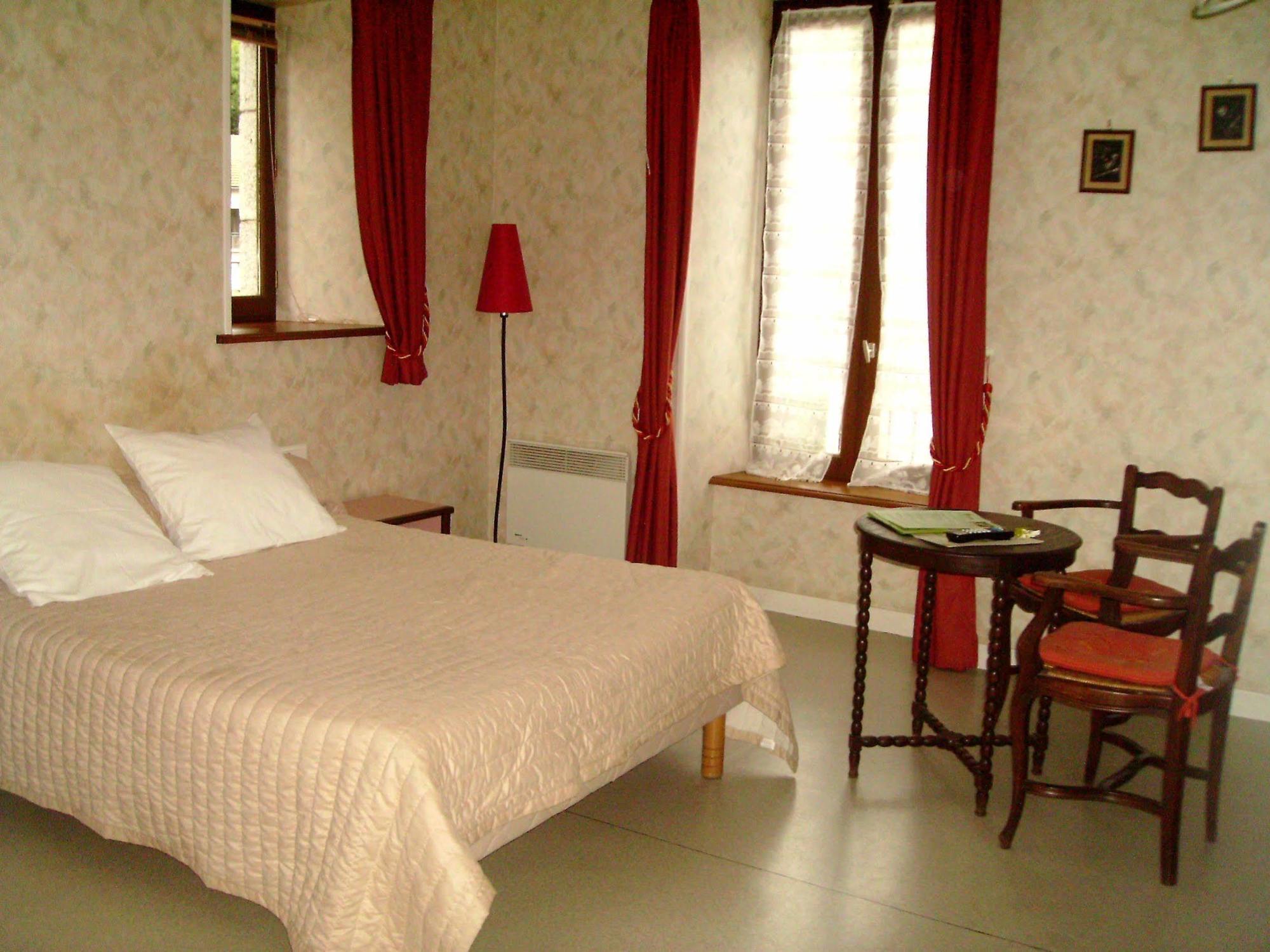 Logis Auberge De L'Allagnonette Saint-Poncy エクステリア 写真